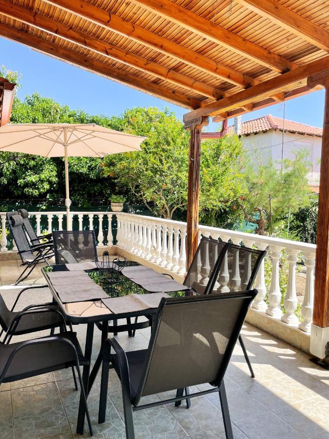 Casa Lia-Beach Front Villa Nea Kallikrateia Exteriör bild